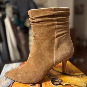 Bella Vita Tan Suede Booties